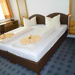 Wasserburg 3*