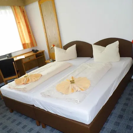 Wasserburg 3*